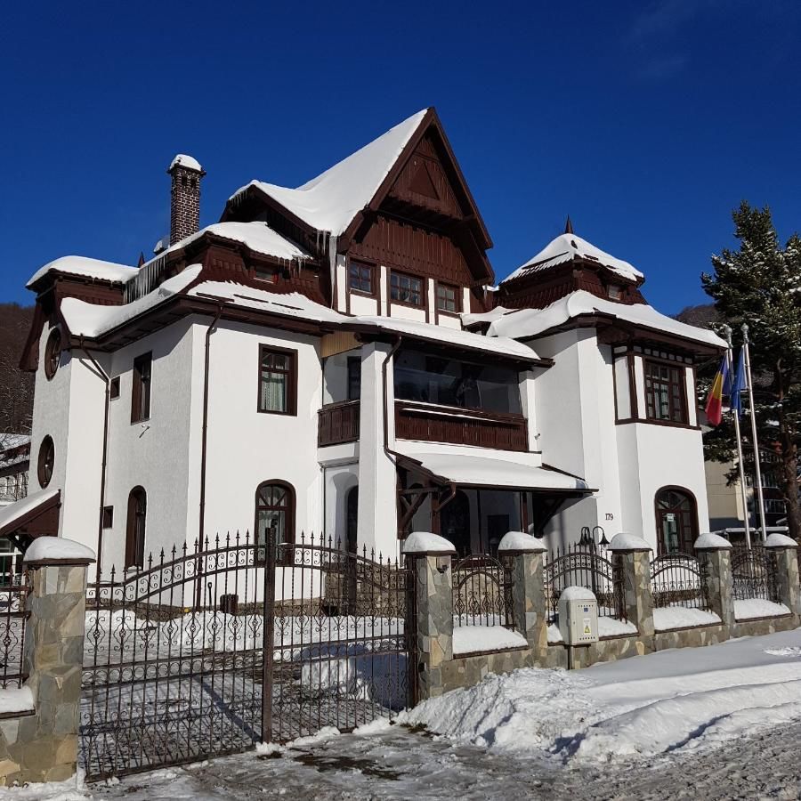 Гостевой дом Casa Trei Frati Буштени